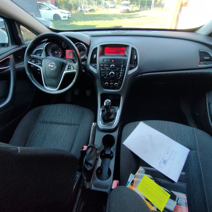 OPEL Astra 2013 — imagine 4