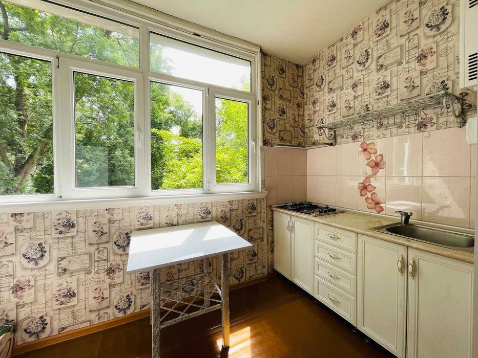 Дархан, 142 школа, СК Старт, Новомосковская . Кирпич, 54 м, 2 в 3/3/