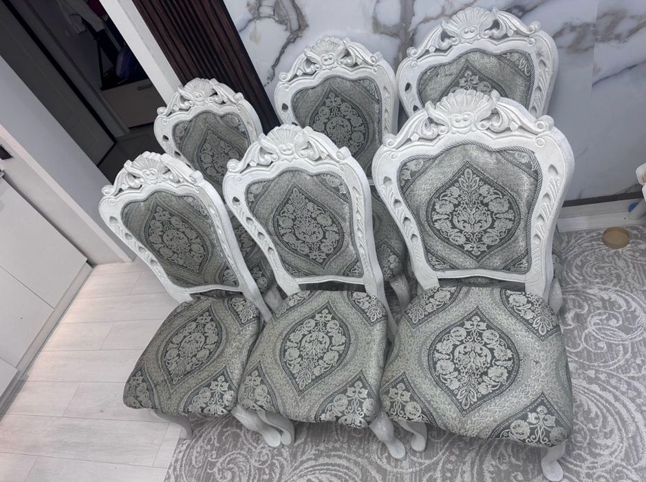 Продам стулья деревянные