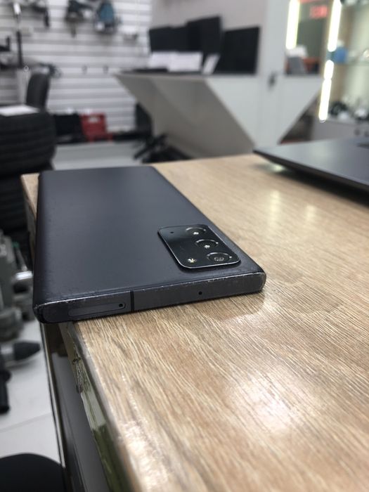 Galaxy note 20 256gb (p25)