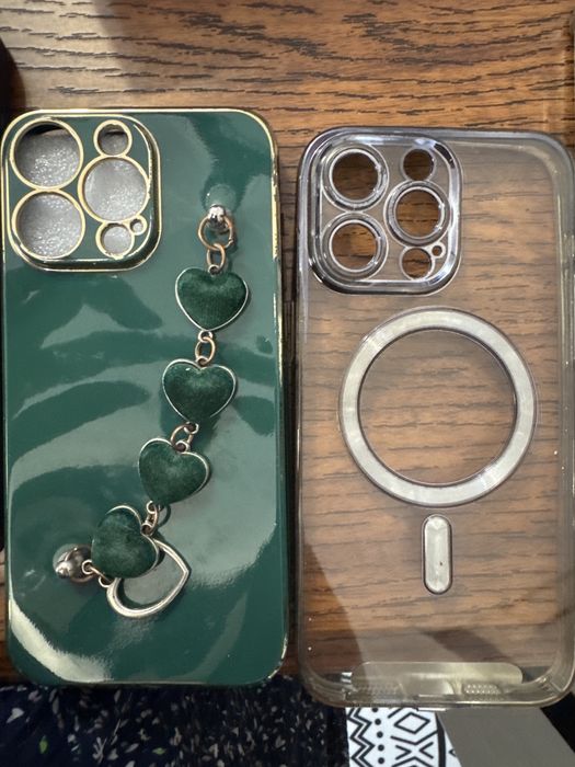 Продам чехлы на Айфон 15 про макс