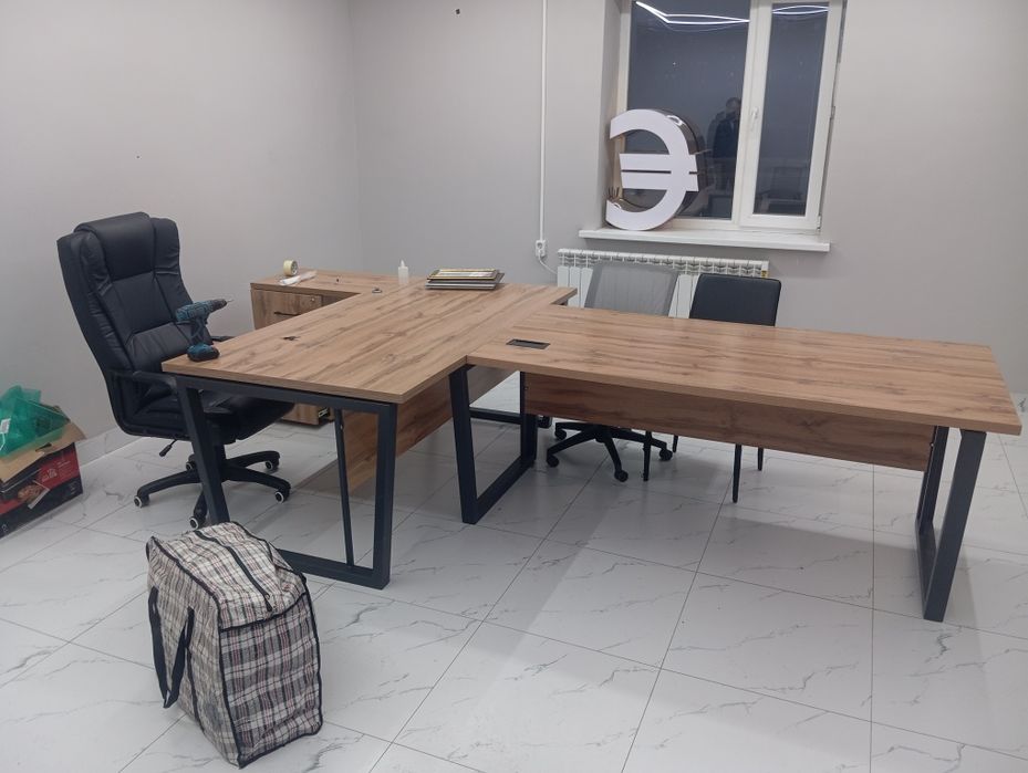 Офисные столы и стулья распродажа