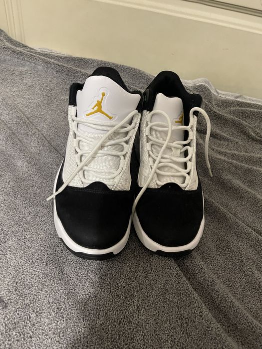 Jordan Max Aura 2 Black Lucky Green