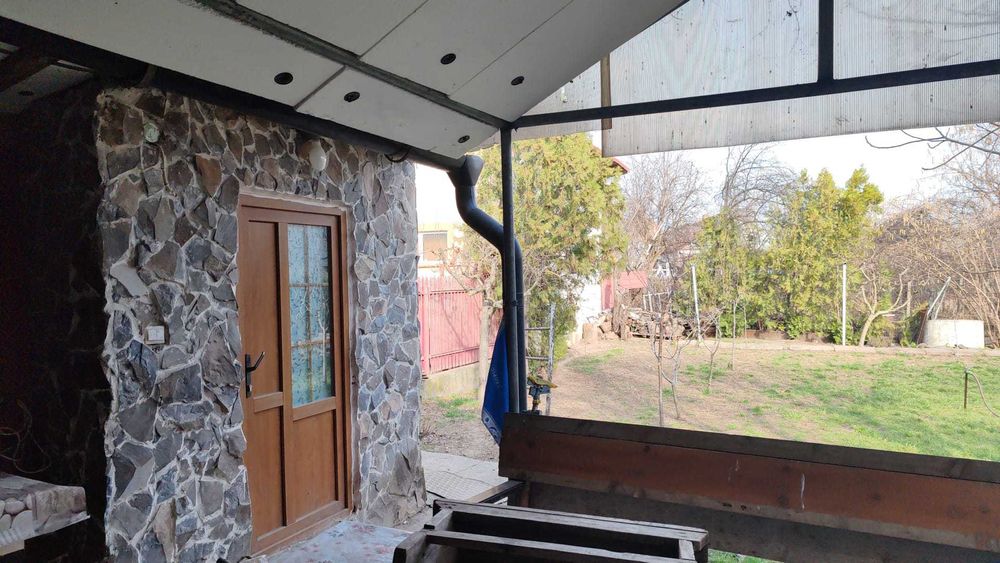 Casă solidă de vânzare în Tecuci 6 camere, 720 mp teren, central