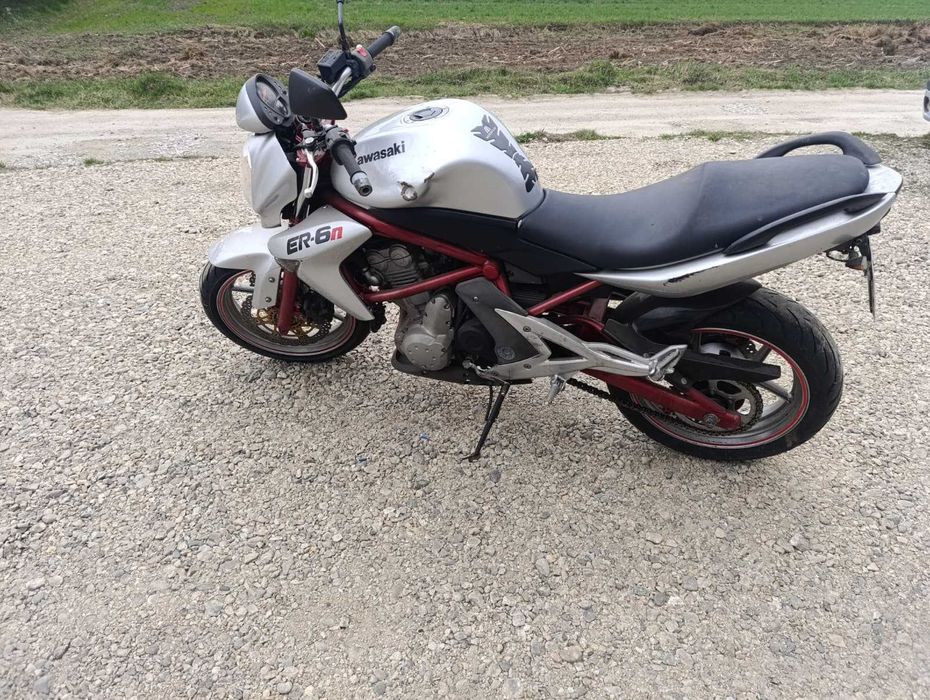 De vanzare Kawasaki ER6-N !