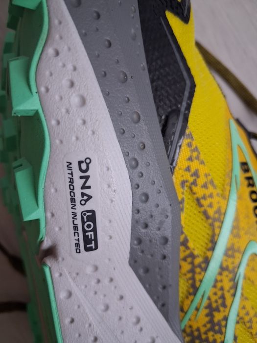 Vând Adidas  Brooks Caldera nr 42.5 Noi fără eticheta Barbati