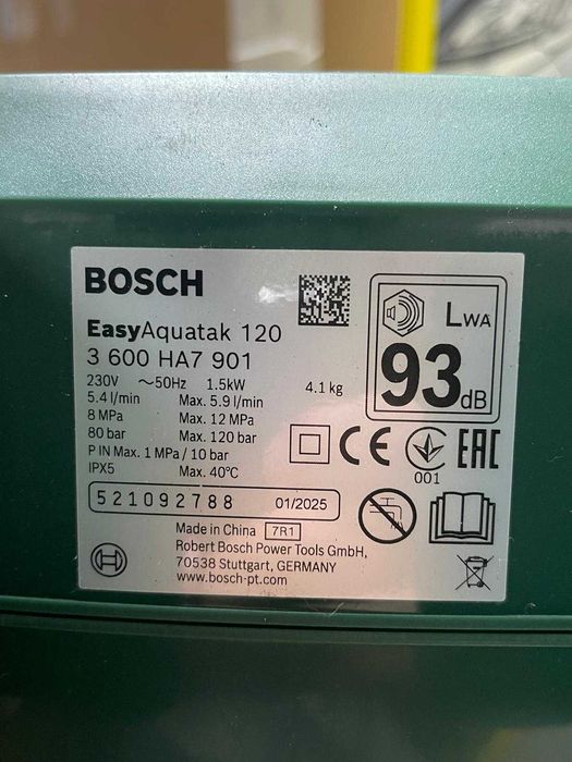 Aparat spalat cu presiune EasyAquatak 120 de la Bosch (1500 W, set pentru uz casnic și auto, 350 litri pe oră, în cutie)