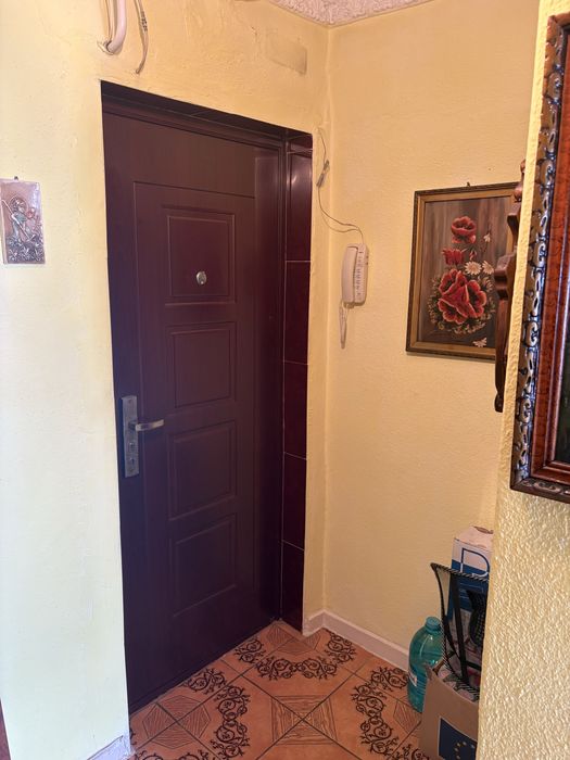 Apartament cu 2 camere semidecomandat  de vanzare– CĂLĂ RAȘI