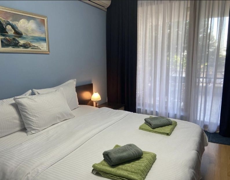 Дава се под наем Тристаен апартамент в Варна, м-т Евксиноград - 120 кв.м за 1250 € - Снимка #9