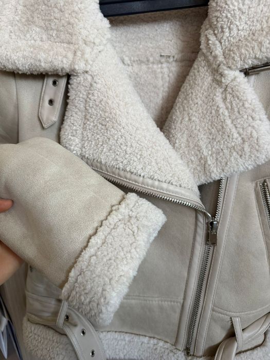 Продам  куртку в хорошем состоянии