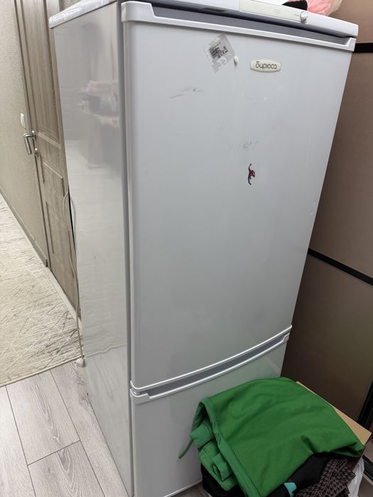 Б/У холодильник, тегін беріледі