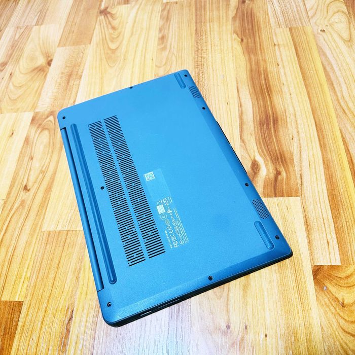 Laptop Lenovo IdeaPad AMD Ryzen 3, Video dedicat, Full HD, UltraSlim, SSD, Gaming Livrare GRATUITA