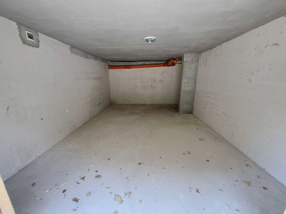 Гараж 30квм Партер Голям Бургас Меден Рудник Зона-В613 Собственик наем