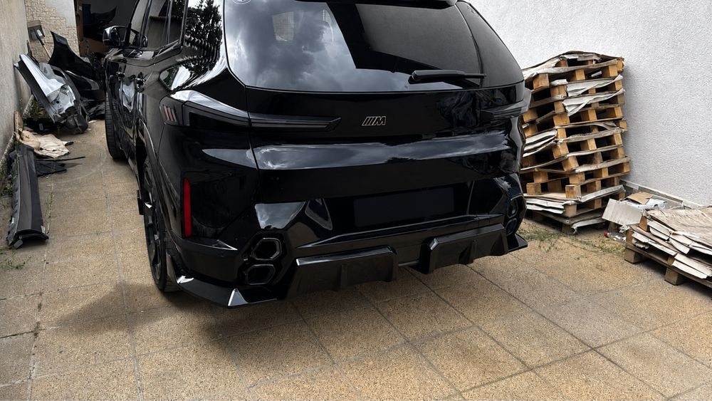 Set Prelungiri praguri bara fata difuzor BMW XM G09