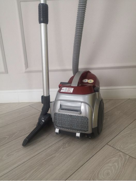 Срочно Продам пылесос