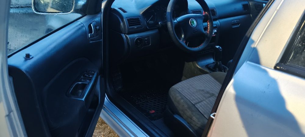 Шкода Октавия 2.0 газ бензин