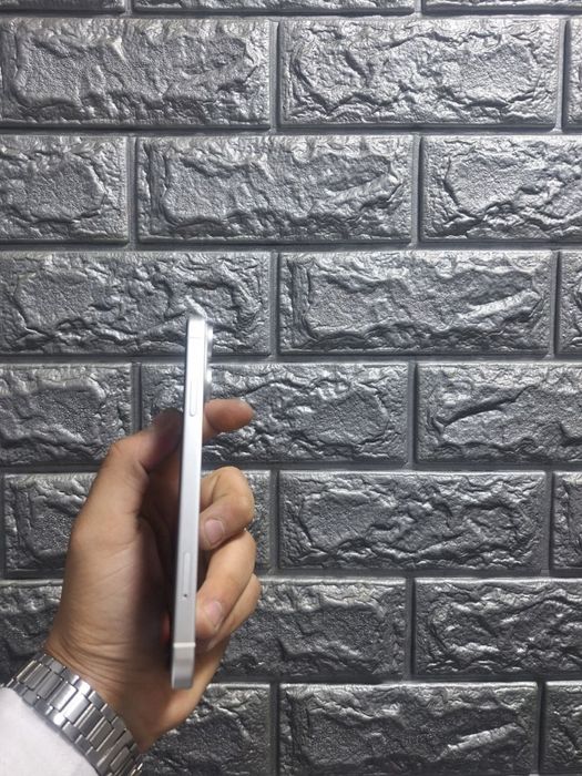 Iphone xr 17 pro korpusda