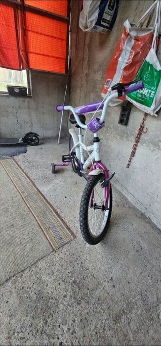 Детско колело с помощни колела