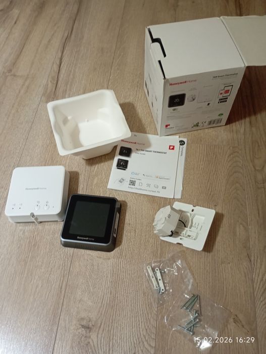 Termostat ambient honeywell t6r cu montaj pe perete