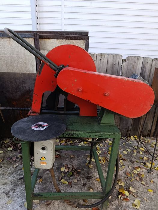 Продам пилу маятниковую