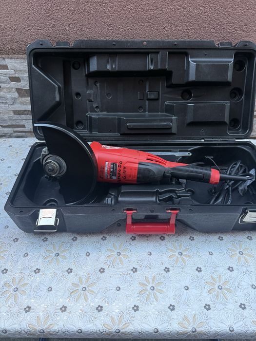 Професионален ъглошлайф Milwaukee AG 22-230 (2200W, 230mm)