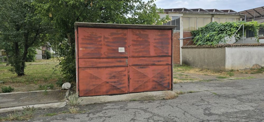 Продава се Гараж / Паркомясто в Казанлък - 19 кв.м за 43 €/кв.м - Снимка #1