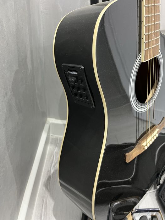 Продается гитара фирмы « Fender”