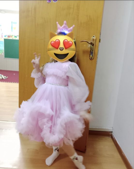 Продам пышное розовое платье