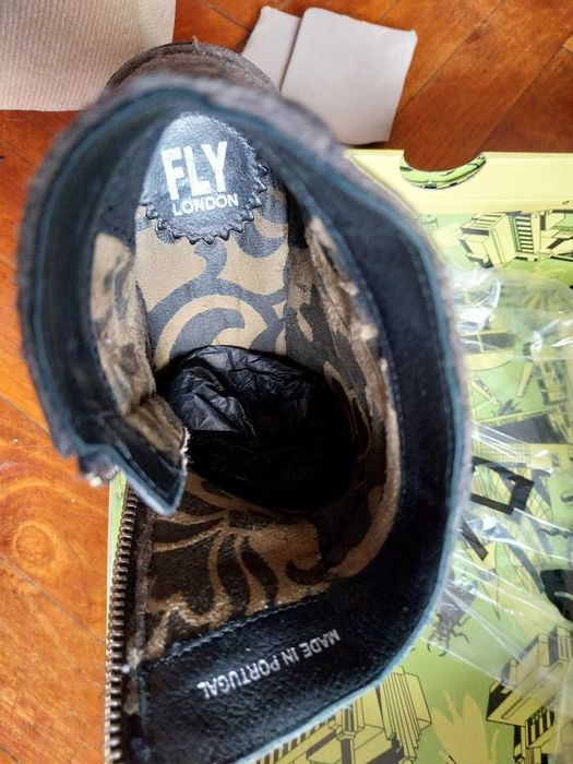 Дамски боти FLY London