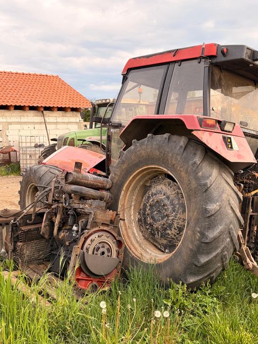 Dezmembrez tractor case 5140.
