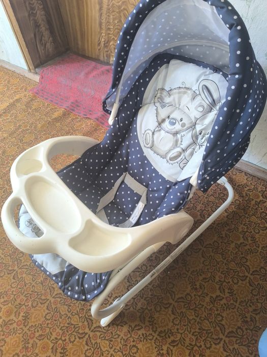 продавам бебешки шезлонг