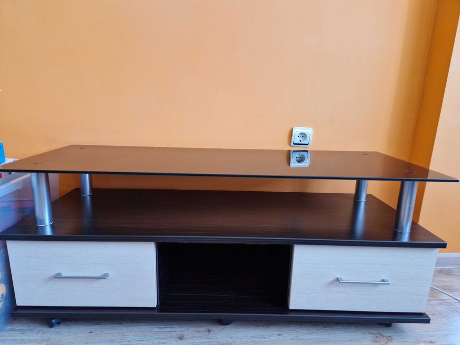 Шкаф за телевизор 130см.