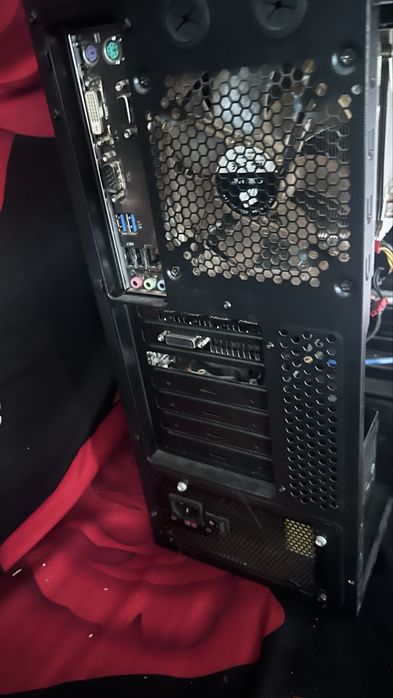 pc gaming medium