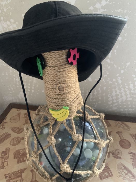 Дамски шапки,каскет..