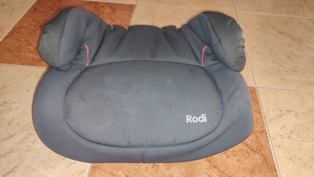 Scaun înălțător auto