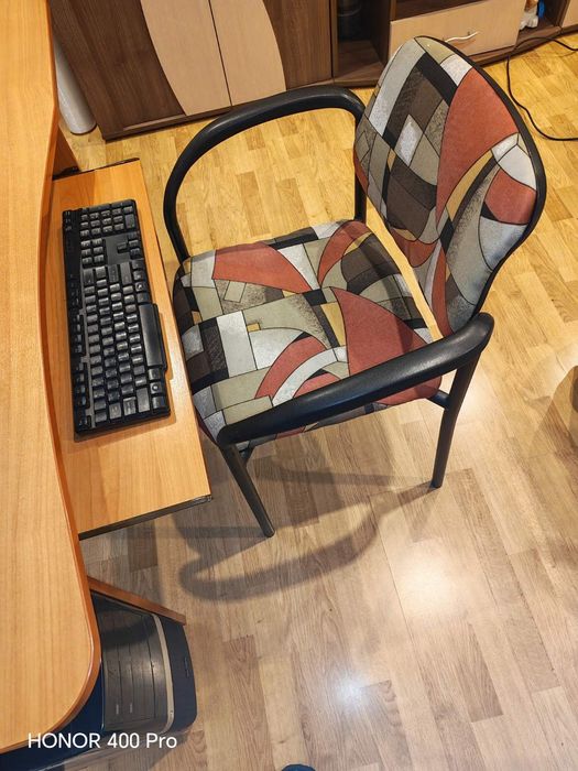 Бюро за настолен компютър