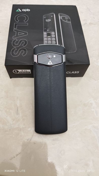 Ajib Class - кнопочный телефон