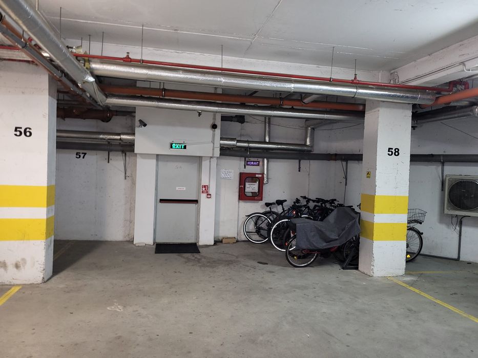 Închiriez locuri de parcare subterane Ring Residence