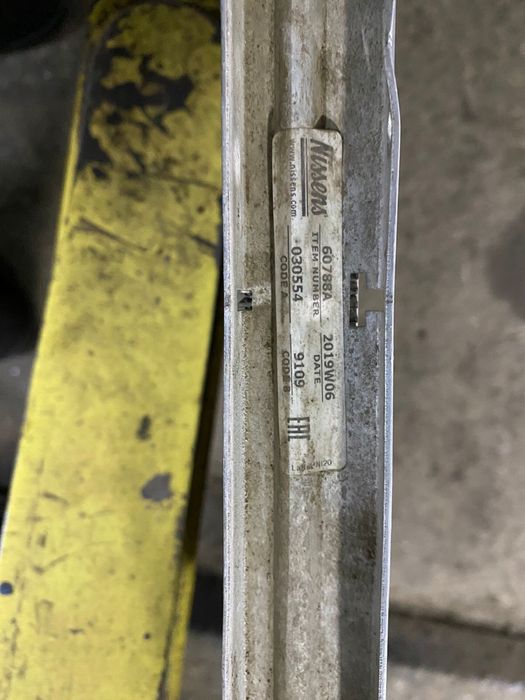 Радиатор охлаждения на бмв Х5