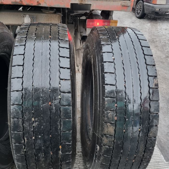 Продам комплект резины.