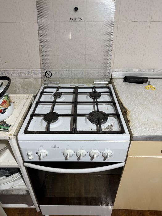 Продам газовую плиту
