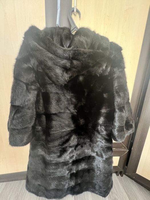 Продам норковую шубу