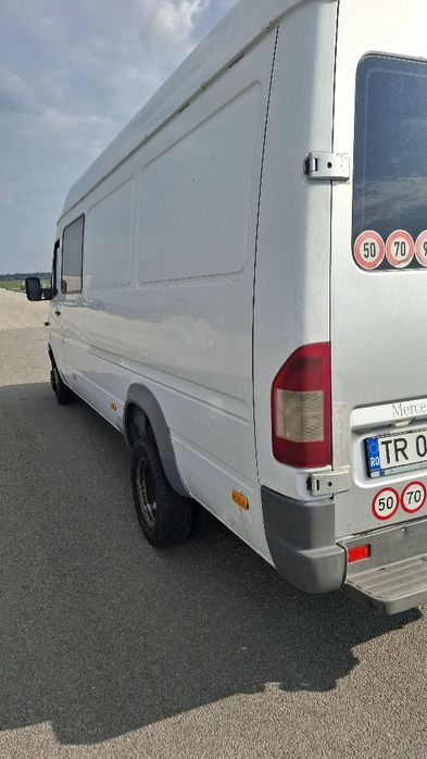 Vând Mercedes Sprinter 413