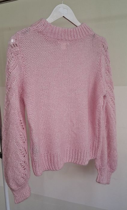 Нежный свитер от H&M