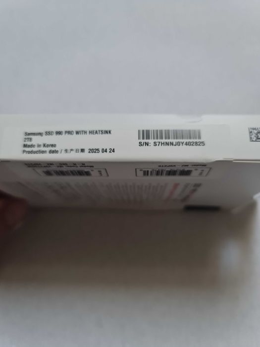 Samsung 990 Pro M2,with heatsink si Corsairs MP600