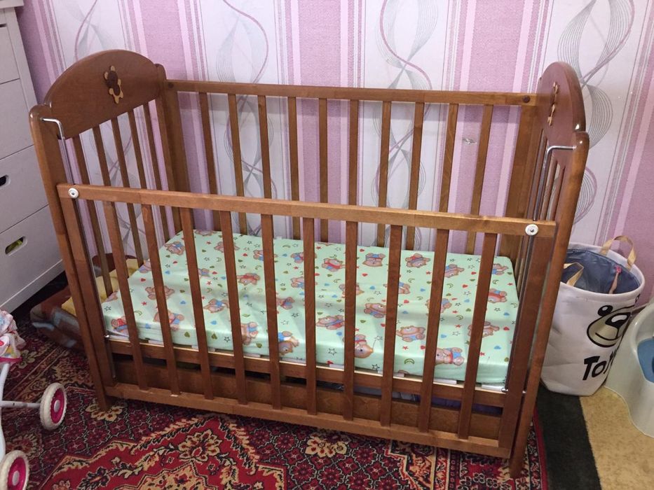 Продам детскую кроватку (манежку)