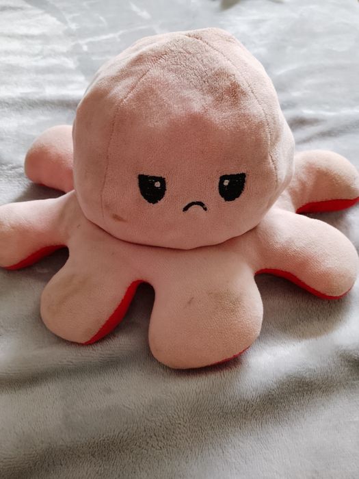 Осьминог игрушка чуть чуть грязный