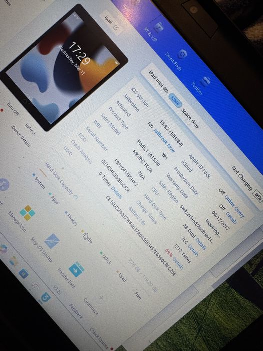 Ipad mini 4 A1538( fara cont )  de 128gb cu ecran spart