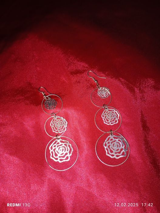 Set Avon cercei,inel si lănțișor