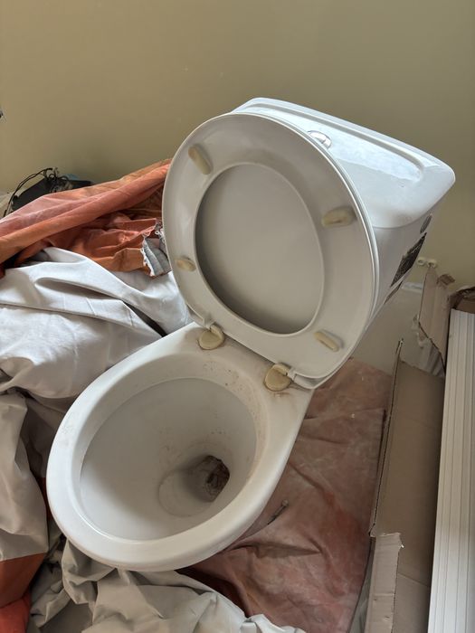 Подарявам моноблок Fayans